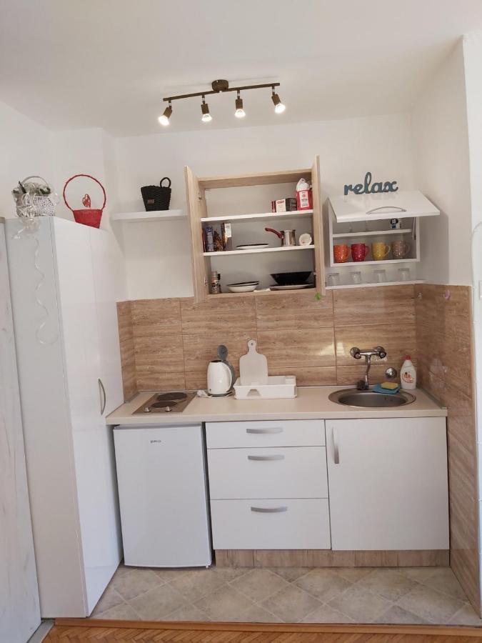 Studio 17 Belgrade Luaran gambar