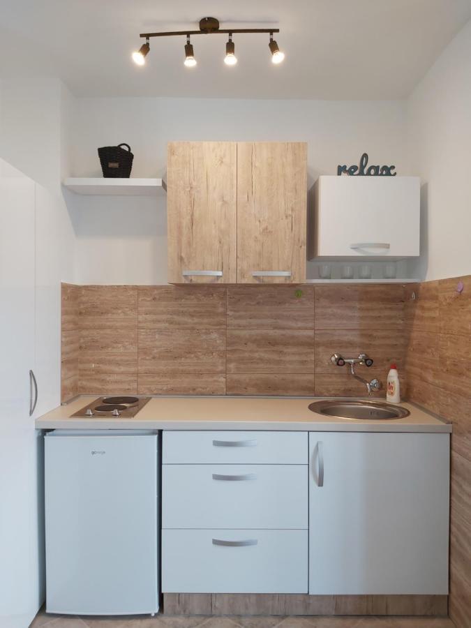Studio 17 Belgrade Luaran gambar